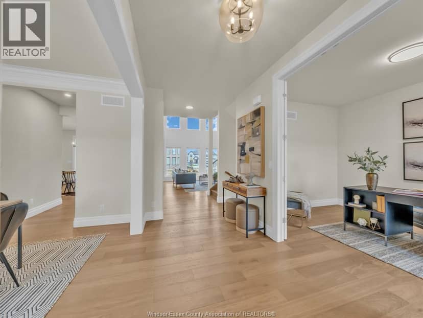 569 Holburn — photo 15 of 40