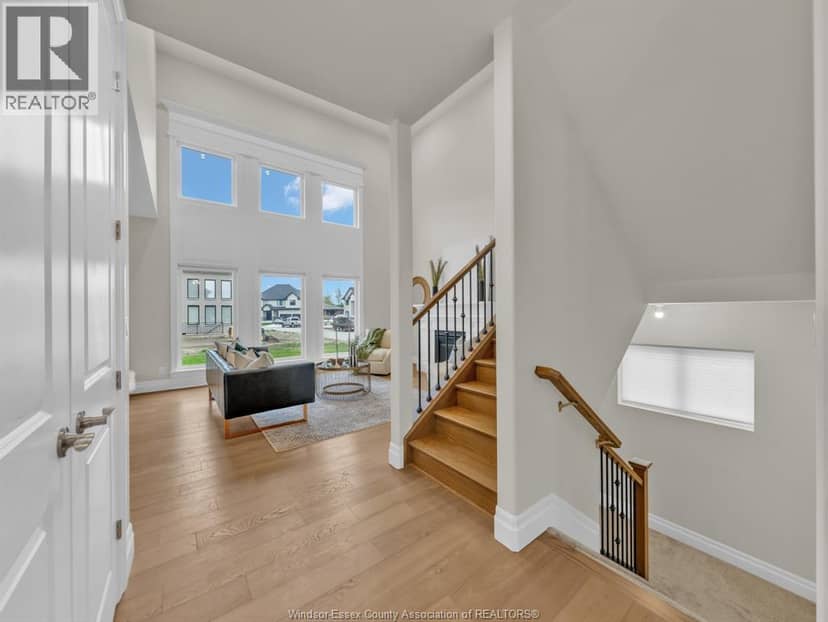 569 Holburn — photo 16 of 40