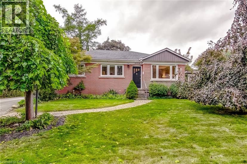 1059 SHEPHERDS Drive, Burlington, photo 2