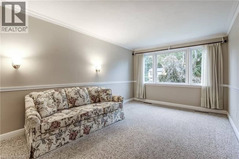 1059 SHEPHERDS Drive, Burlington, photo 8