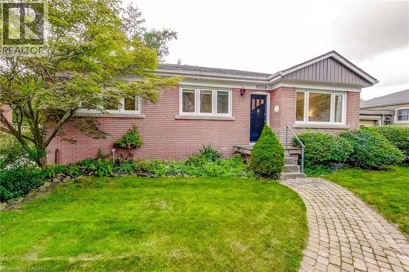 1059 SHEPHERDS Drive, Burlington, photo 3