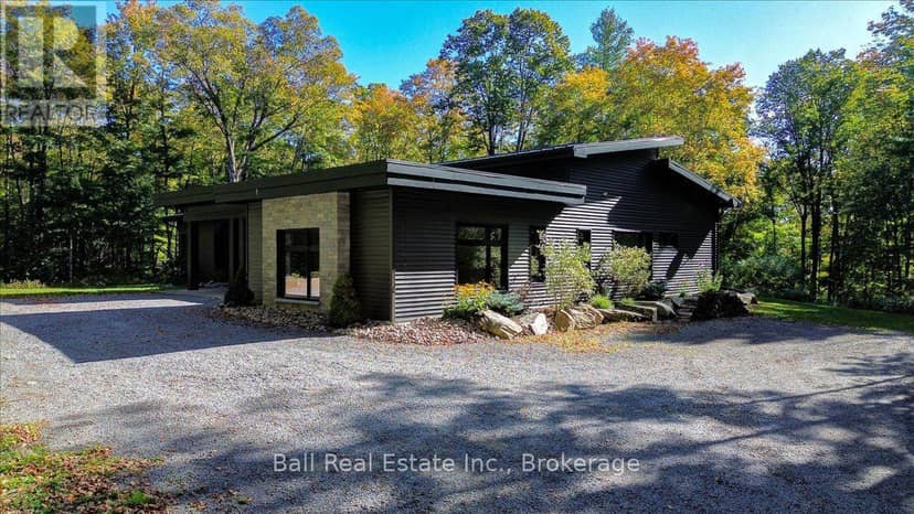 95 Woodland Road, North Kawartha