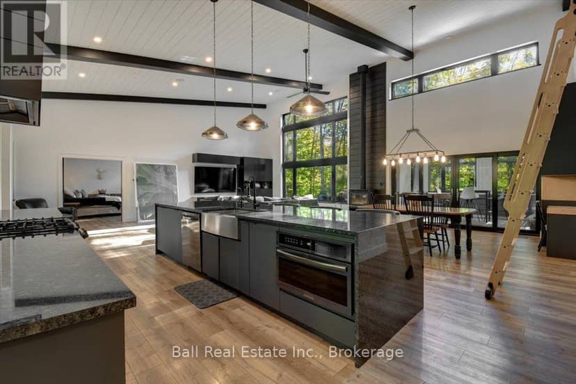 95 Woodland Road — photo 18 of 40
