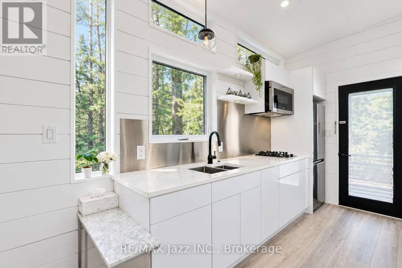 473 Fleetwood Road, Kawartha Lakes, photo 2