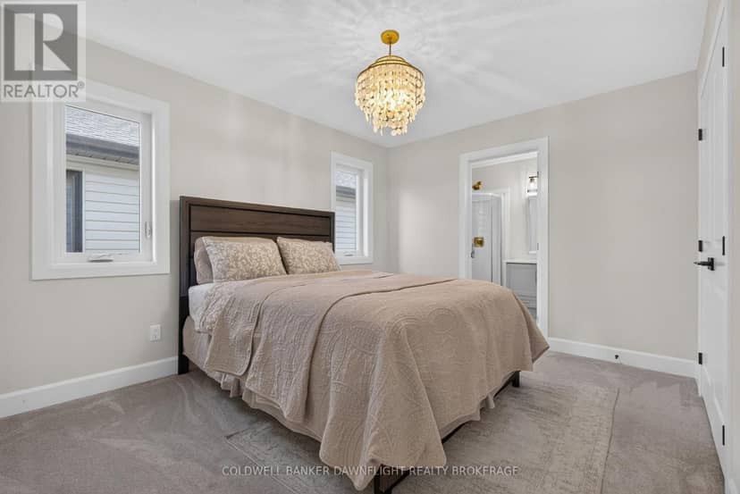 3832 Campbell Street N — photo 32 of 40
