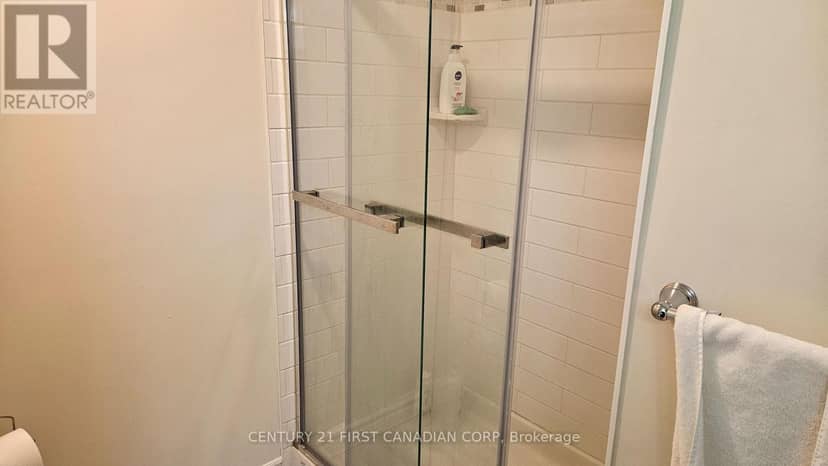 45 Locust Crescent — photo 19 of 27