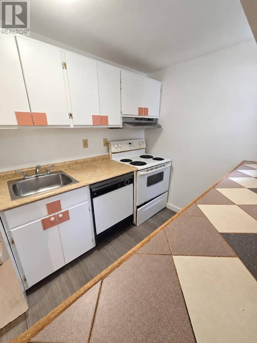 39 Field Street — photo 4 of 20