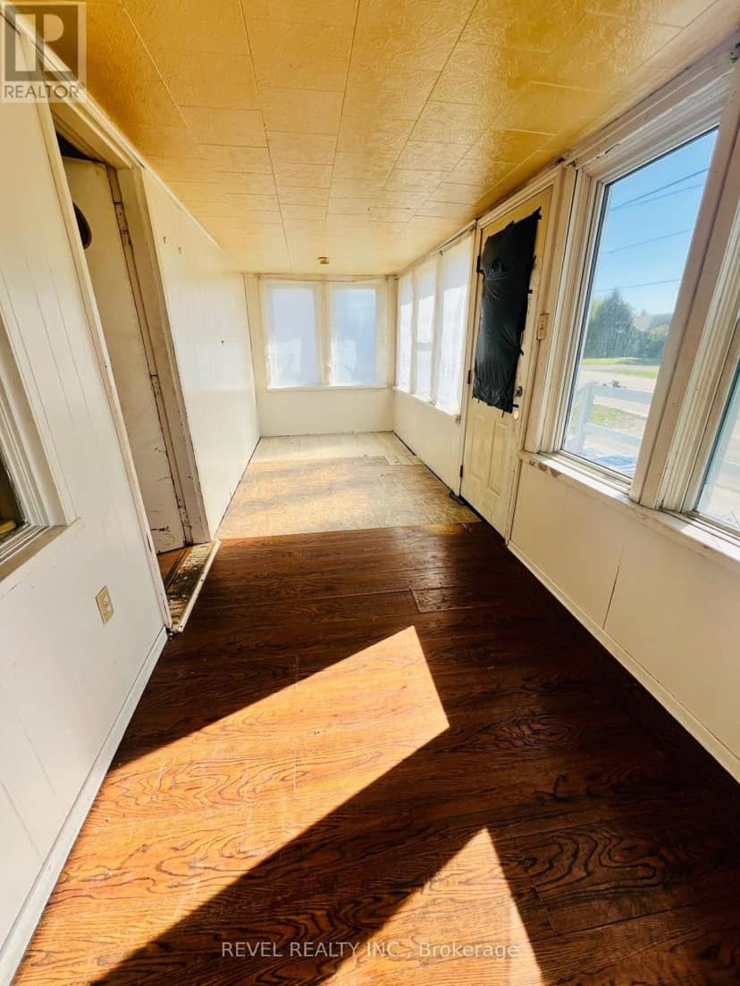 224 Main Street, Smooth Rock Falls, photo 2