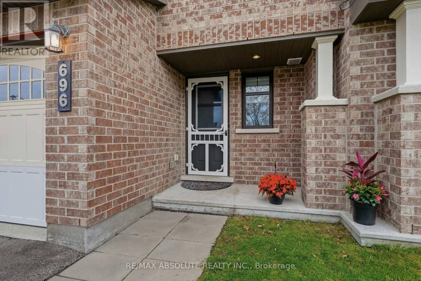 696 Trigoria Crescent — photo 2 of 29