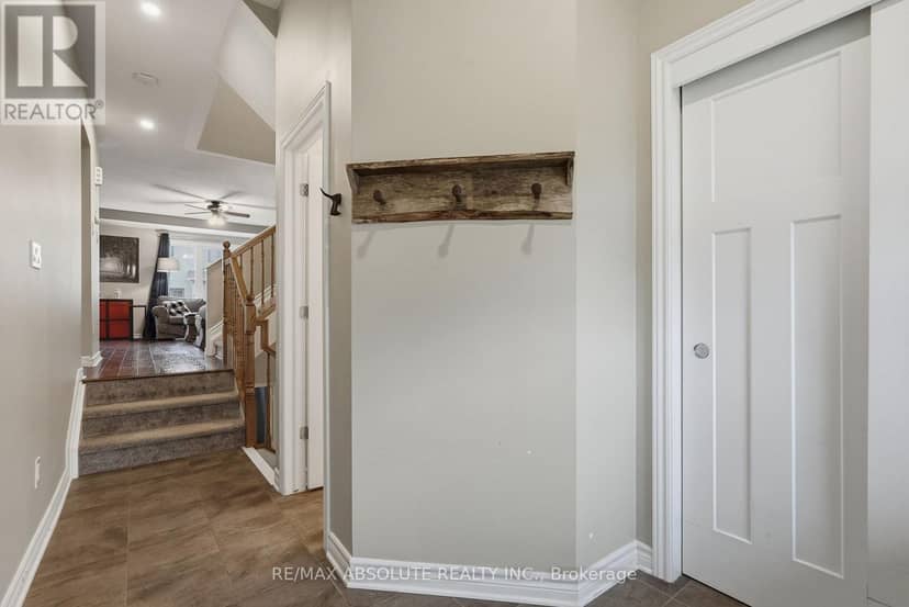 696 Trigoria Crescent — photo 4 of 29
