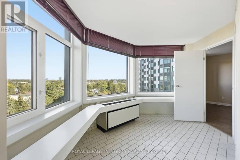 808 - 1025 Grenon Avenue — photo 11 of 40