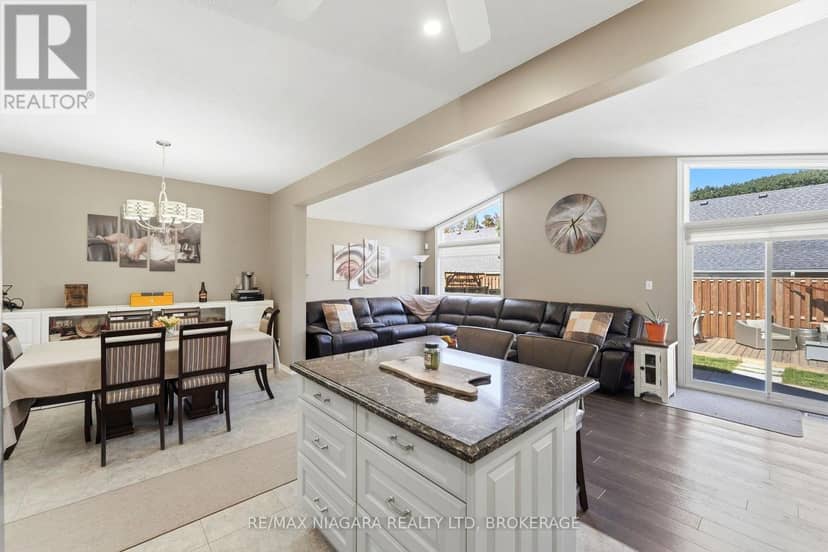 7441 Trinity Court, Niagara Falls, photo 7