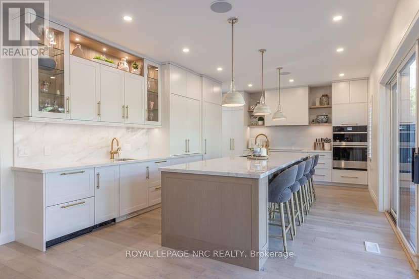 4050 Bush Crescent — photo 12 of 40
