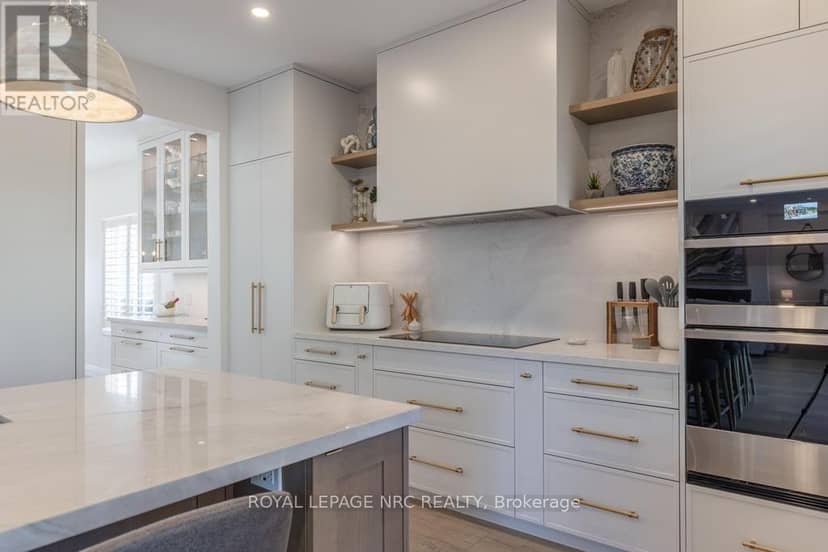 4050 Bush Crescent — photo 14 of 40