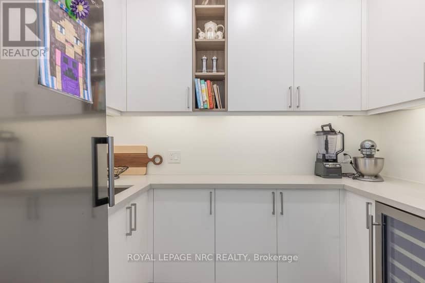 4050 Bush Crescent — photo 17 of 40