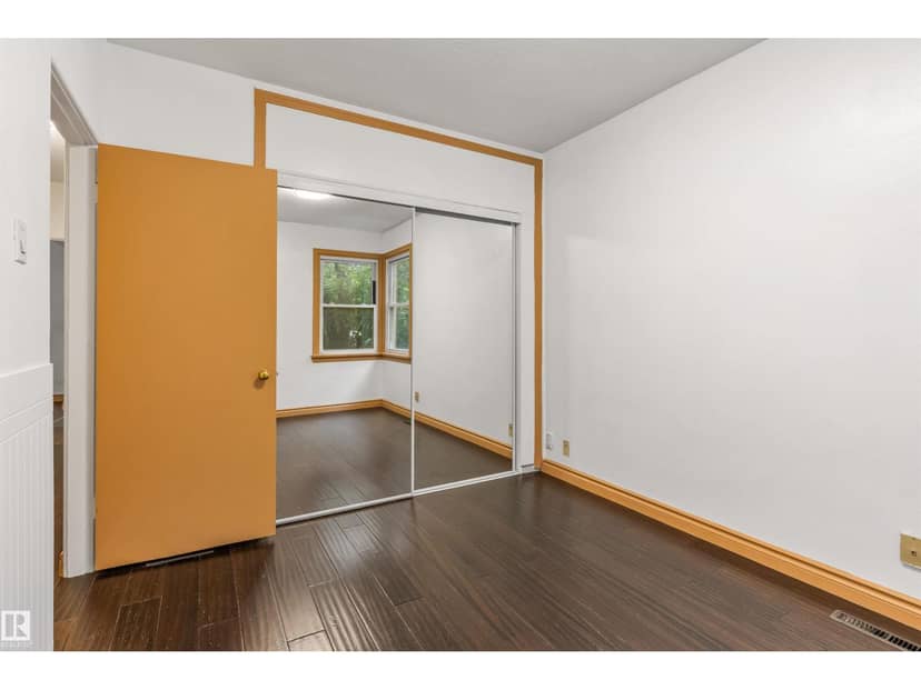 11230 75 AV NW — photo 15 of 40