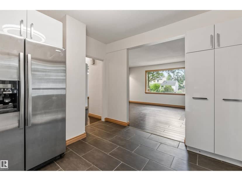 11230 75 AV NW — photo 12 of 40