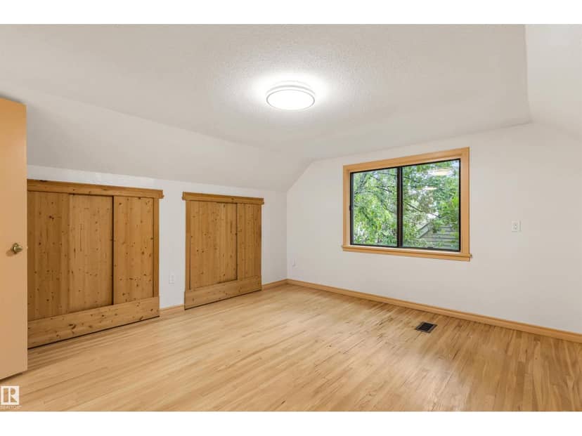 11230 75 AV NW — photo 23 of 40