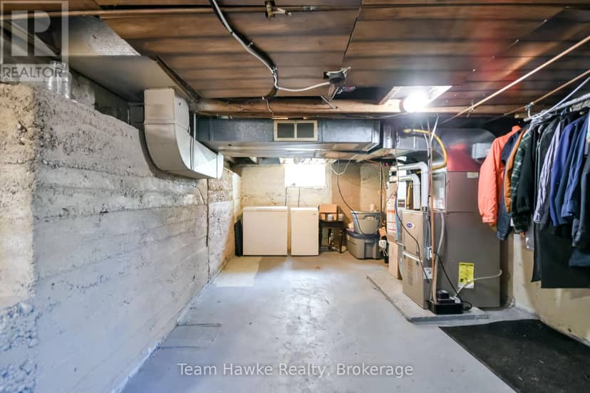 346 Yonge Street — photo 36 of 40