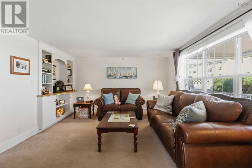 13 Maiden Lane — photo 10 of 40