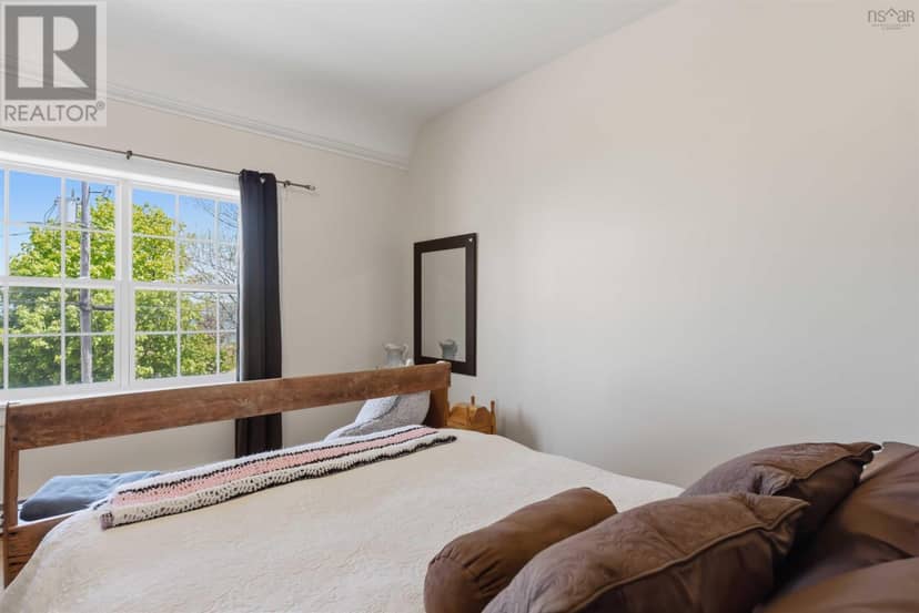 13 Maiden Lane — photo 28 of 40