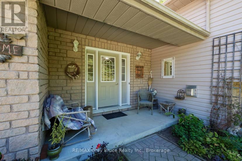 135 North Diagonal, South Bruce Peninsula, photo 3