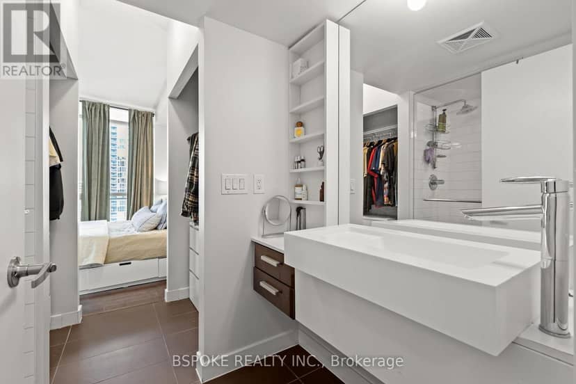 2207 - 38 Dan Leckie Way — photo 18 of 27