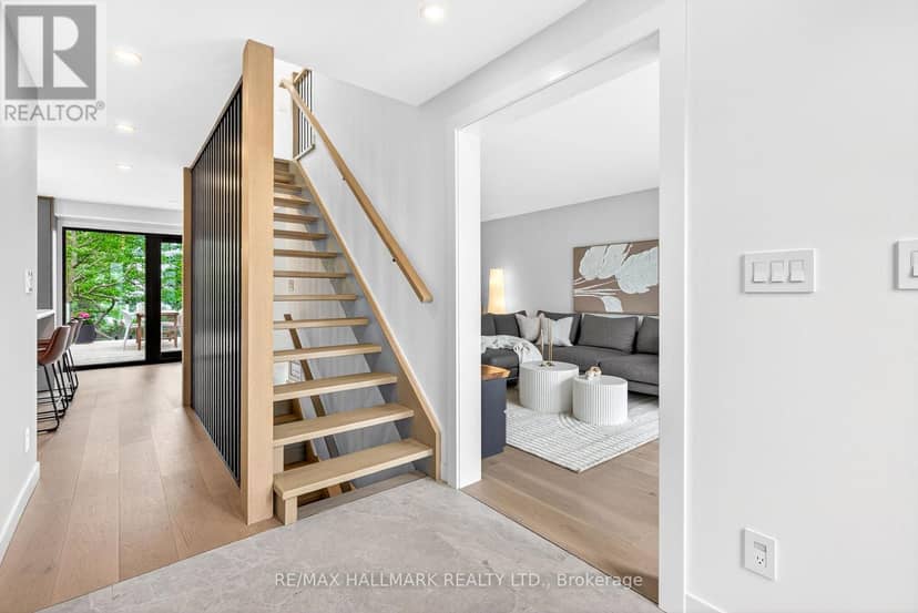 225 Catalina Drive, Toronto, photo 3