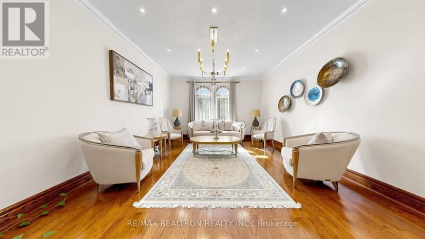 38 Bridgewater Drive, Richmond Hill, photo 8