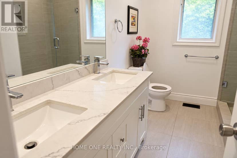 10934 Warden Avenue — photo 13 of 16