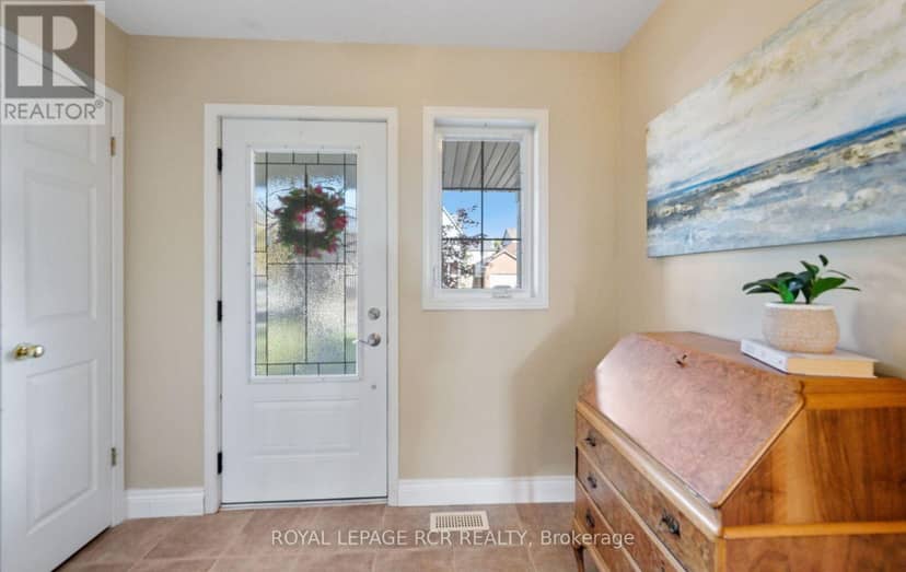 108 Glengarry Road — photo 4 of 40