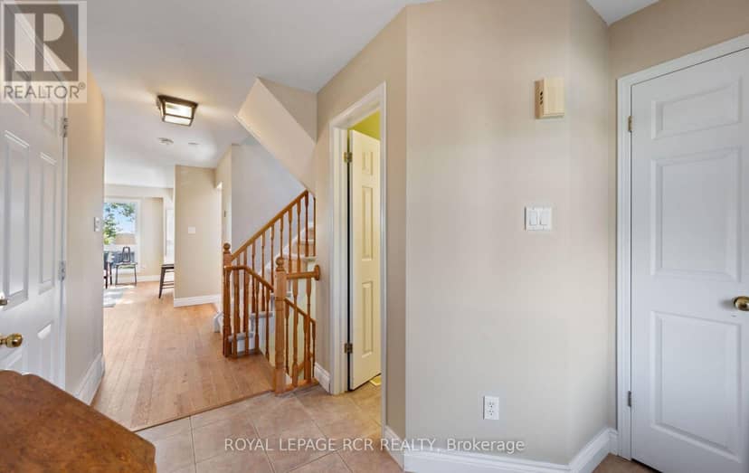 108 Glengarry Road — photo 8 of 40
