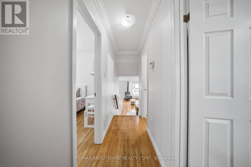 6346 Neuchatel Road — photo 12 of 33