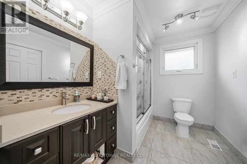 6346 Neuchatel Road — photo 16 of 33