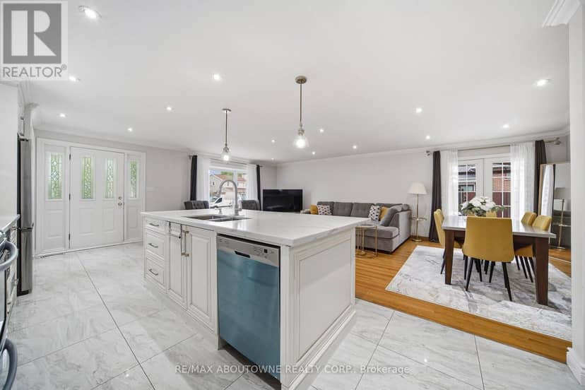 6346 Neuchatel Road — photo 6 of 33