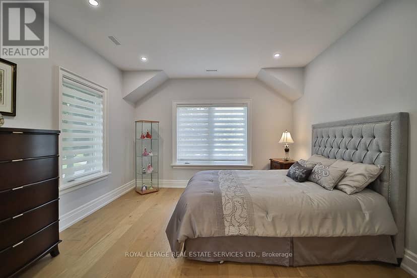 1301 Twin Oaks Dell — photo 21 of 40