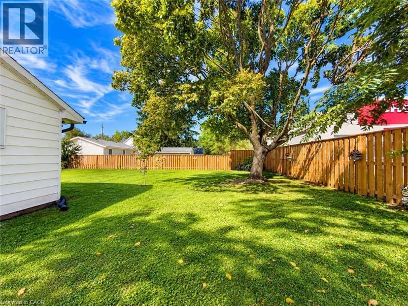 323 BRACE Street, Dunnville, photo 8