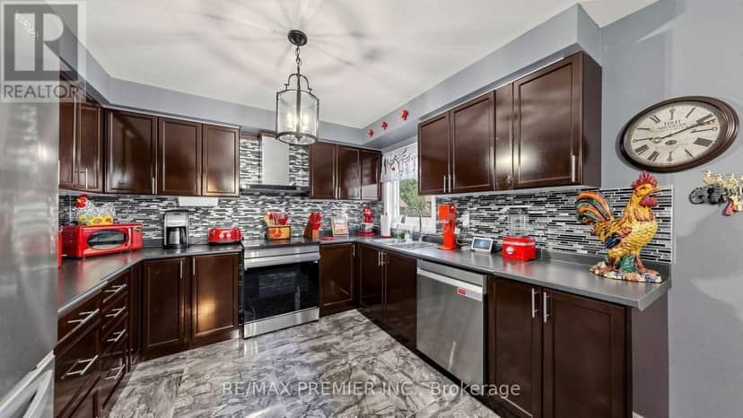 97 Golden Meadow Road — photo 17 of 40