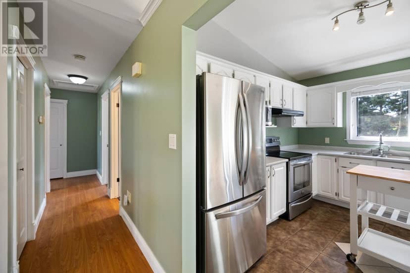 10 Kenwood Circle — photo 14 of 38