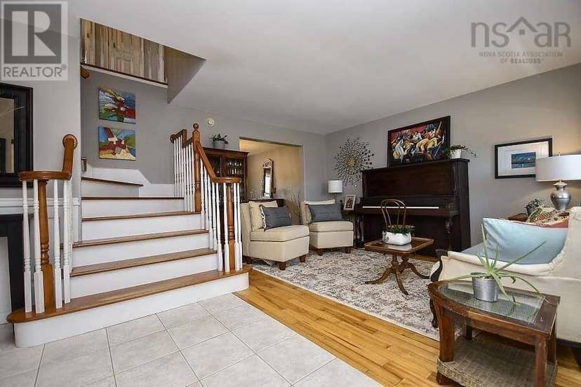 66 Virginia Drive — photo 4 of 15