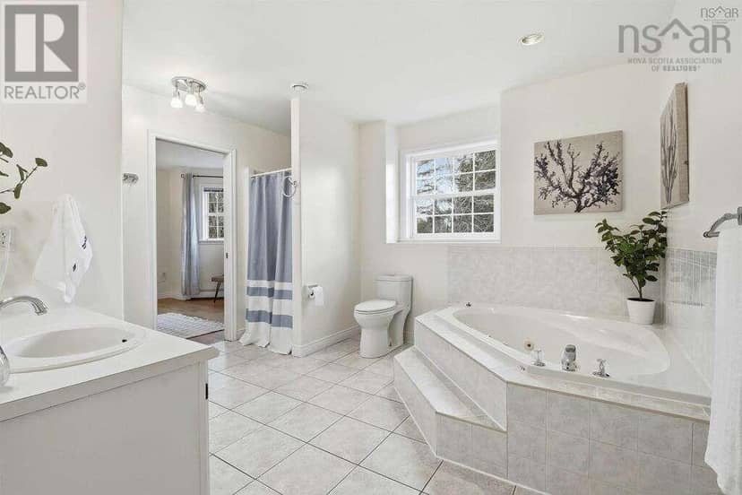 66 Virginia Drive — photo 9 of 15