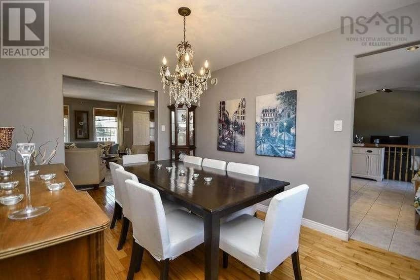 66 Virginia Drive — photo 5 of 15