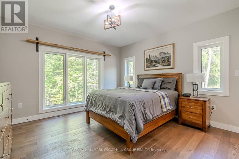 4571 Aspdin Road — photo 11 of 30