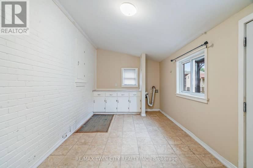 25 Alonzo Street — photo 32 of 40