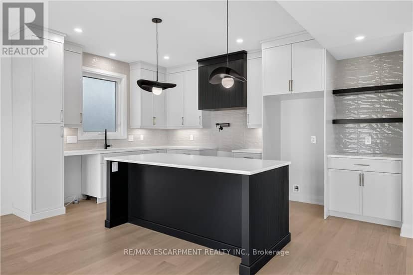8905 Angie Drive — photo 15 of 40