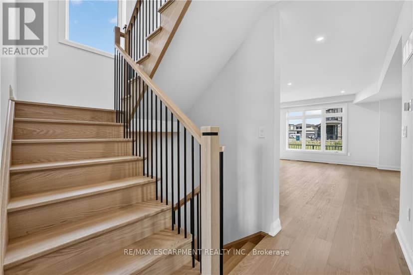 8905 Angie Drive — photo 9 of 40