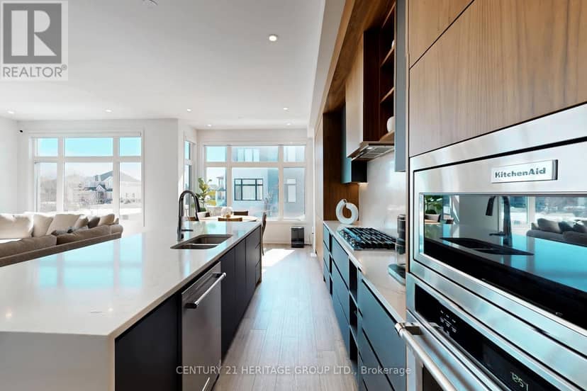 251 Oxford Street — photo 15 of 40