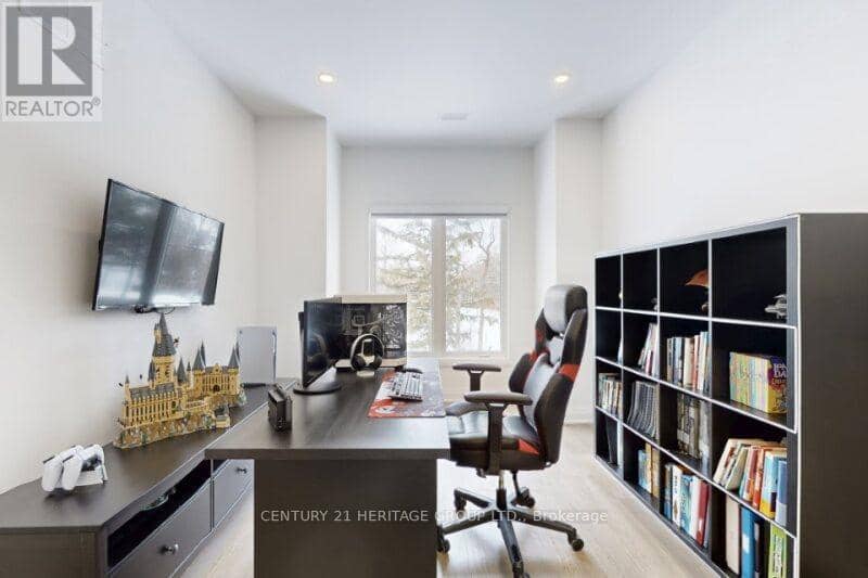 251 Oxford Street — photo 35 of 40