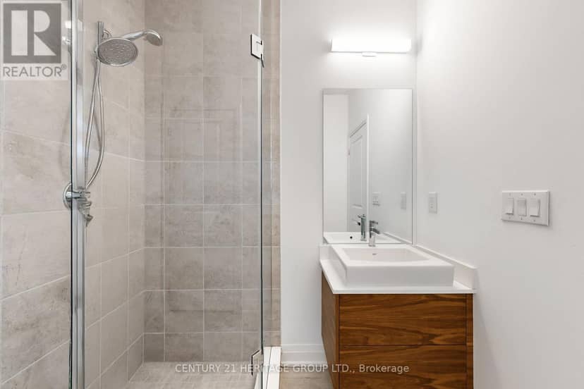 251 Oxford Street — photo 37 of 40
