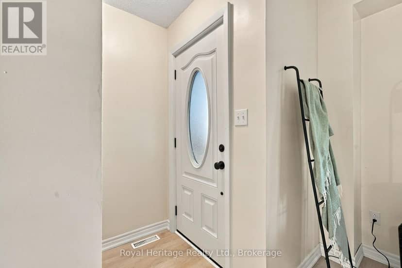 814 Cavan Court — photo 3 of 28